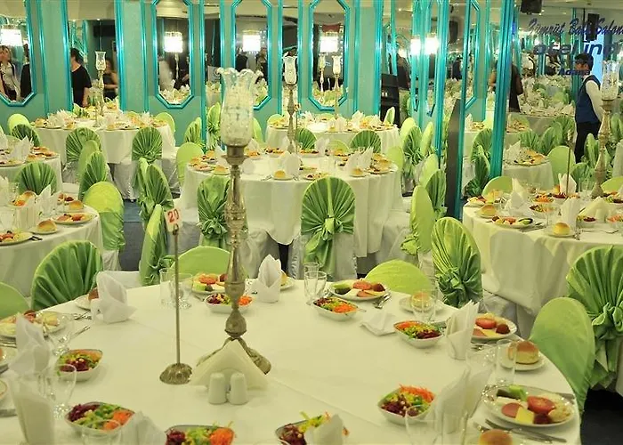 Inci فندق أضنه