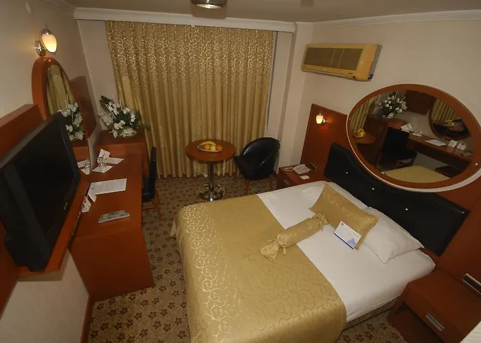 فندق Inci أضنه